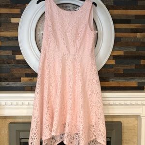 Lace dress pink